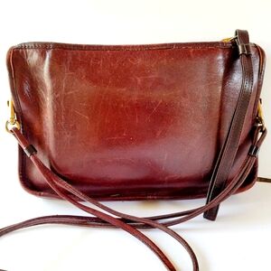 COACH Elegant Burgundy  Leather Bag Vintage